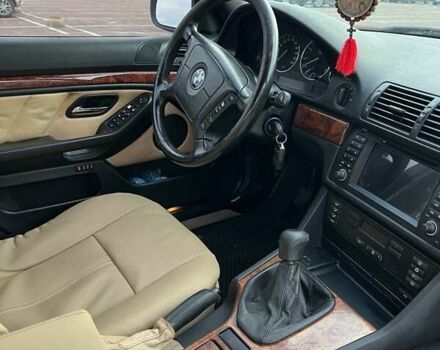 Чорний БМВ 5 Серія, об'ємом двигуна 2.5 л та пробігом 300 тис. км за 5000 $, фото 9 на Automoto.ua