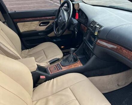 Чорний БМВ 5 Серія, об'ємом двигуна 2.5 л та пробігом 300 тис. км за 5000 $, фото 8 на Automoto.ua
