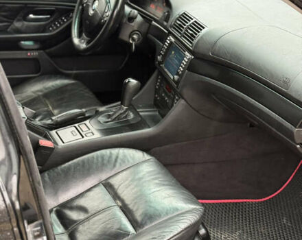 Черный БМВ 5 Серия, объемом двигателя 3 л и пробегом 400 тыс. км за 5950 $, фото 11 на Automoto.ua