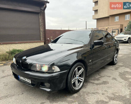 Черный БМВ 5 Серия, объемом двигателя 3.5 л и пробегом 350 тыс. км за 3900 $, фото 1 на Automoto.ua