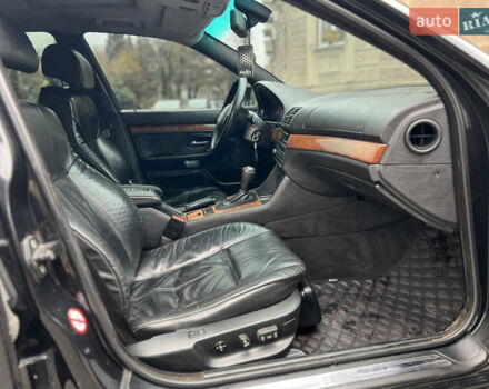 Черный БМВ 5 Серия, объемом двигателя 3.5 л и пробегом 350 тыс. км за 3900 $, фото 8 на Automoto.ua