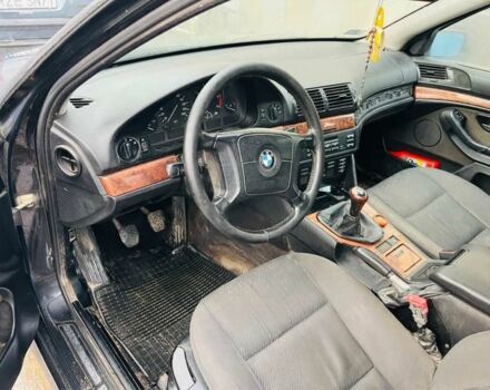 Черный БМВ 5 Серия, объемом двигателя 0 л и пробегом 300 тыс. км за 1550 $, фото 5 на Automoto.ua