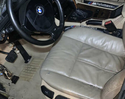 Чорний БМВ 5 Серія, об'ємом двигуна 2.8 л та пробігом 275 тис. км за 6100 $, фото 2 на Automoto.ua