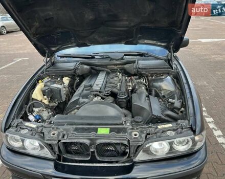Чорний БМВ 5 Серія, об'ємом двигуна 2.5 л та пробігом 300 тис. км за 5000 $, фото 13 на Automoto.ua