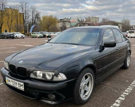 Чорний БМВ 5 Серія, об'ємом двигуна 2.5 л та пробігом 300 тис. км за 5000 $, фото 1 на Automoto.ua