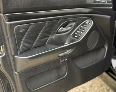 Черный БМВ 5 Серия, объемом двигателя 3 л и пробегом 400 тыс. км за 5950 $, фото 13 на Automoto.ua