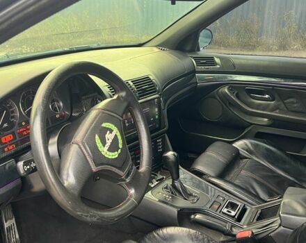 Черный БМВ 5 Серия, объемом двигателя 2.8 л и пробегом 291 тыс. км за 4800 $, фото 5 на Automoto.ua