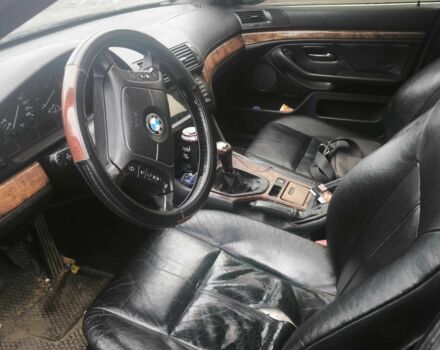 Чорний БМВ 5 Серія, об'ємом двигуна 2 л та пробігом 370 тис. км за 3304 $, фото 4 на Automoto.ua