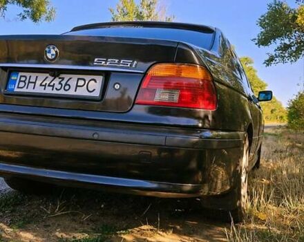 Черный БМВ 5 Серия, объемом двигателя 1.99 л и пробегом 300 тыс. км за 5000 $, фото 1 на Automoto.ua