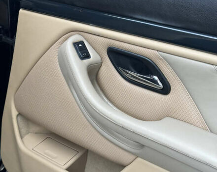 Черный БМВ 5 Серия, объемом двигателя 2.5 л и пробегом 350 тыс. км за 5555 $, фото 37 на Automoto.ua