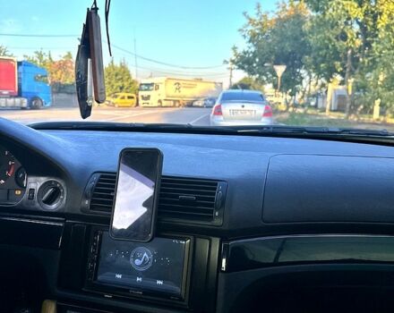 Черный БМВ 5 Серия, объемом двигателя 2 л и пробегом 350 тыс. км за 4700 $, фото 3 на Automoto.ua