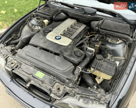 Чорний БМВ 5 Серія, об'ємом двигуна 2.93 л та пробігом 335 тис. км за 6850 $, фото 32 на Automoto.ua