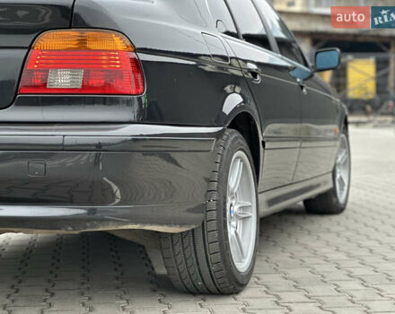 Чорний БМВ 5 Серія, об'ємом двигуна 2.93 л та пробігом 335 тис. км за 6850 $, фото 14 на Automoto.ua