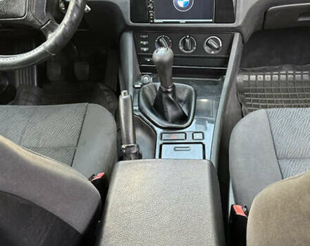 Черный БМВ 5 Серия, объемом двигателя 1.99 л и пробегом 322 тыс. км за 4750 $, фото 18 на Automoto.ua