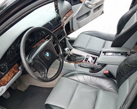 Черный БМВ 5 Серия, объемом двигателя 2 л и пробегом 464 тыс. км за 3350 $, фото 7 на Automoto.ua