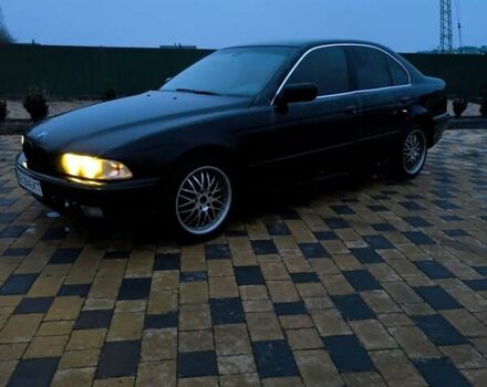 Чорний БМВ 5 Серія, об'ємом двигуна 3 л та пробігом 304 тис. км за 4150 $, фото 1 на Automoto.ua