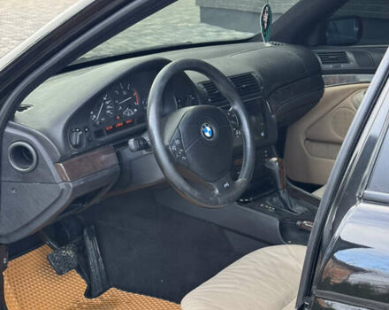 Черный БМВ 5 Серия, объемом двигателя 2.5 л и пробегом 350 тыс. км за 5555 $, фото 30 на Automoto.ua