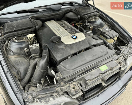Чорний БМВ 5 Серія, об'ємом двигуна 2.93 л та пробігом 335 тис. км за 6850 $, фото 33 на Automoto.ua