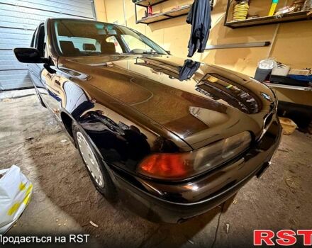 Черный БМВ 5 Серия, объемом двигателя 2 л и пробегом 249 тыс. км за 4480 $, фото 1 на Automoto.ua