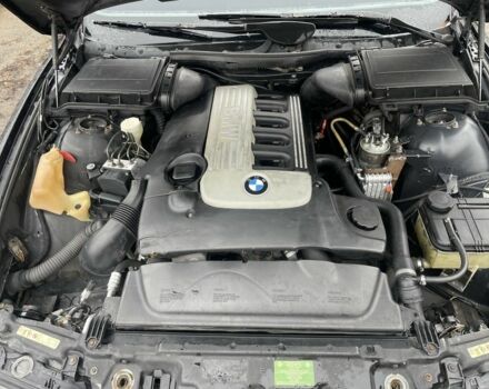 Черный БМВ 5 Серия, объемом двигателя 2.9 л и пробегом 3 тыс. км за 4750 $, фото 5 на Automoto.ua