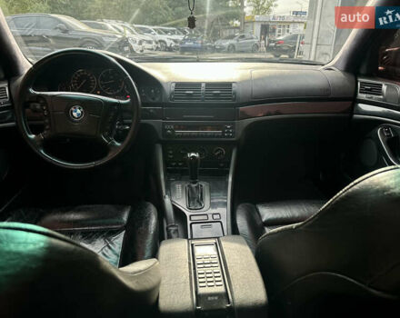 Черный БМВ 5 Серия, объемом двигателя 2.5 л и пробегом 398 тыс. км за 5000 $, фото 44 на Automoto.ua