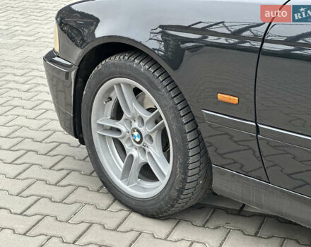 Чорний БМВ 5 Серія, об'ємом двигуна 2.93 л та пробігом 335 тис. км за 6850 $, фото 16 на Automoto.ua