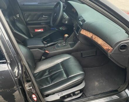 Черный БМВ 5 Серия, объемом двигателя 3.5 л и пробегом 268 тыс. км за 5500 $, фото 10 на Automoto.ua