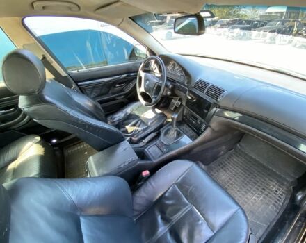 Черный БМВ 5 Серия, объемом двигателя 2.5 л и пробегом 350 тыс. км за 2500 $, фото 4 на Automoto.ua