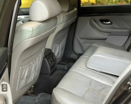 Черный БМВ 5 Серия, объемом двигателя 2.5 л и пробегом 300 тыс. км за 2199 $, фото 7 на Automoto.ua