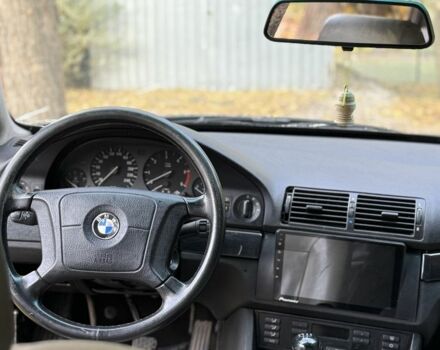 Черный БМВ 5 Серия, объемом двигателя 2.5 л и пробегом 300 тыс. км за 2199 $, фото 10 на Automoto.ua