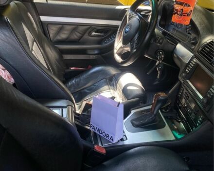 Черный БМВ 5 Серия, объемом двигателя 2 л и пробегом 274 тыс. км за 2300 $, фото 5 на Automoto.ua