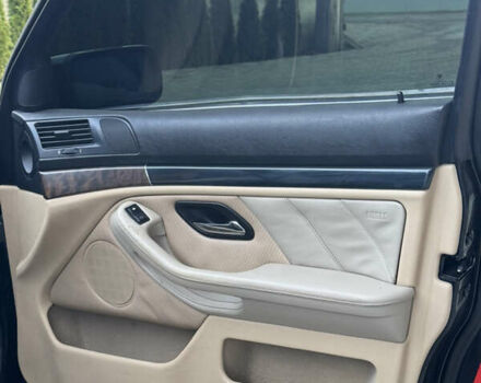 Черный БМВ 5 Серия, объемом двигателя 2.5 л и пробегом 350 тыс. км за 5555 $, фото 40 на Automoto.ua