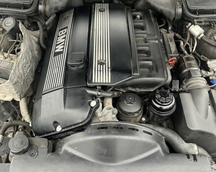 Черный БМВ 5 Серия, объемом двигателя 2.5 л и пробегом 350 тыс. км за 5450 $, фото 7 на Automoto.ua