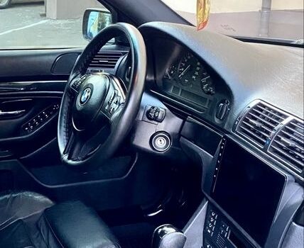 Черный БМВ 5 Серия, объемом двигателя 2.5 л и пробегом 380 тыс. км за 5600 $, фото 2 на Automoto.ua