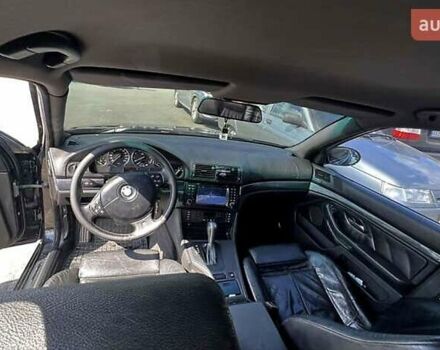 Черный БМВ 5 Серия, объемом двигателя 3 л и пробегом 383 тыс. км за 7900 $, фото 3 на Automoto.ua