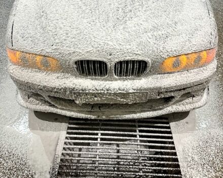 Чорний БМВ 5 Серія, об'ємом двигуна 3 л та пробігом 382 тис. км за 8000 $, фото 1 на Automoto.ua