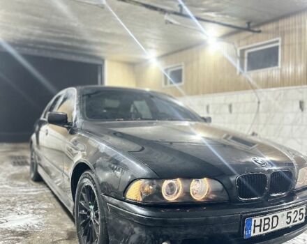 Черный БМВ 5 Серия, объемом двигателя 3 л и пробегом 500 тыс. км за 2700 $, фото 1 на Automoto.ua