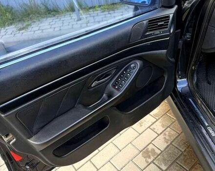 Черный БМВ 5 Серия, объемом двигателя 2.2 л и пробегом 368 тыс. км за 3900 $, фото 2 на Automoto.ua