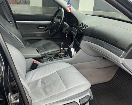 Черный БМВ 5 Серия, объемом двигателя 2.5 л и пробегом 350 тыс. км за 5450 $, фото 6 на Automoto.ua