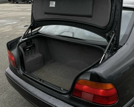 Чорний БМВ 5 Серія, об'ємом двигуна 3.5 л та пробігом 390 тис. км за 4150 $, фото 7 на Automoto.ua