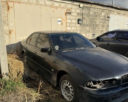 Черный БМВ 5 Серия, объемом двигателя 0 л и пробегом 250 тыс. км за 1100 $, фото 2 на Automoto.ua