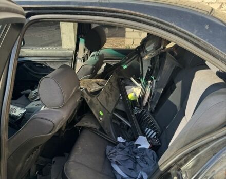 Черный БМВ 5 Серия, объемом двигателя 0 л и пробегом 250 тыс. км за 1100 $, фото 5 на Automoto.ua