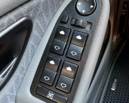 Черный БМВ 5 Серия, объемом двигателя 2.2 л и пробегом 435 тыс. км за 5700 $, фото 12 на Automoto.ua