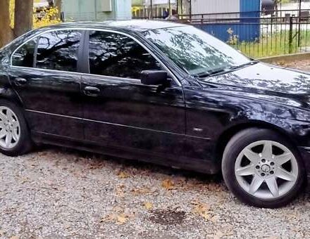 Черный БМВ 5 Серия, объемом двигателя 2.2 л и пробегом 398 тыс. км за 5700 $, фото 6 на Automoto.ua