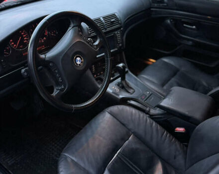 Черный БМВ 5 Серия, объемом двигателя 3 л и пробегом 500 тыс. км за 4100 $, фото 6 на Automoto.ua