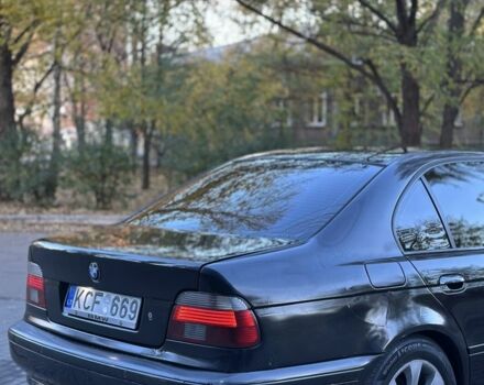 Черный БМВ 5 Серия, объемом двигателя 3 л и пробегом 350 тыс. км за 3400 $, фото 4 на Automoto.ua
