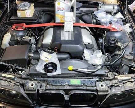 Черный БМВ 5 Серия, объемом двигателя 4.4 л и пробегом 650 тыс. км за 7000 $, фото 9 на Automoto.ua