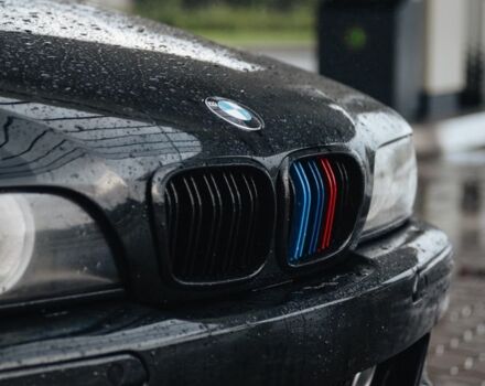 Чорний БМВ 5 Серія, об'ємом двигуна 2.9 л та пробігом 455 тис. км за 10000 $, фото 6 на Automoto.ua