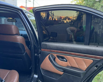 Черный БМВ 5 Серия, объемом двигателя 2.93 л и пробегом 450 тыс. км за 6000 $, фото 14 на Automoto.ua