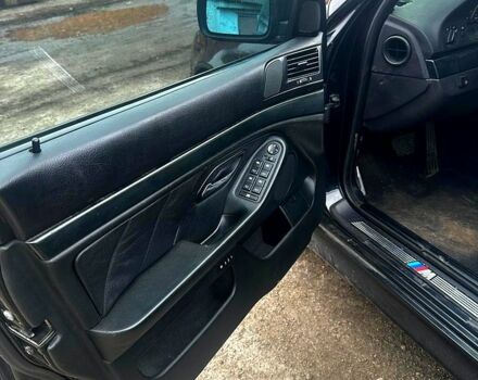 Черный БМВ 5 Серия, объемом двигателя 3 л и пробегом 446 тыс. км за 6500 $, фото 8 на Automoto.ua